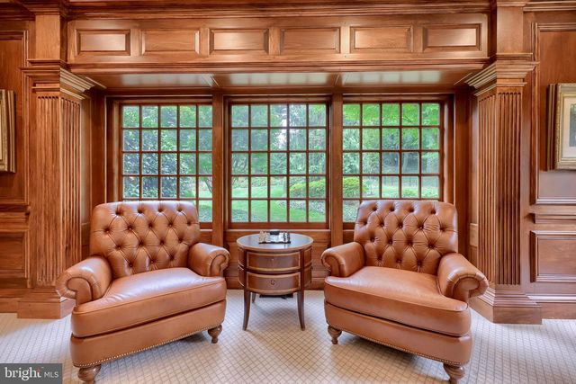 1101 SMALLBROOK LN, York, PA 17403