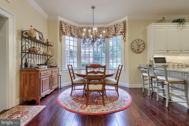 1101 SMALLBROOK LN, York, PA 17403