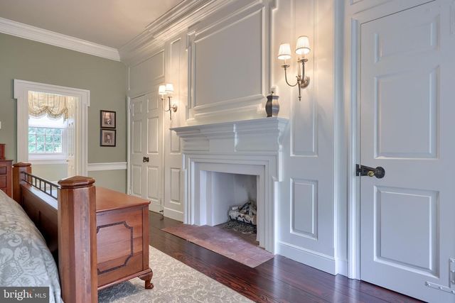 1101 SMALLBROOK LN, York, PA 17403