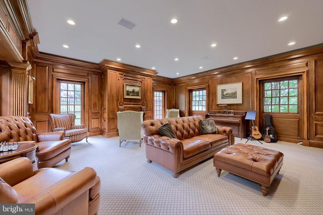 1101 SMALLBROOK LN, York, PA 17403