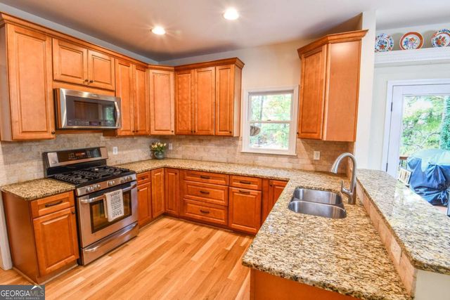 1865 Oak Tree Hollow, Alpharetta, GA 30005