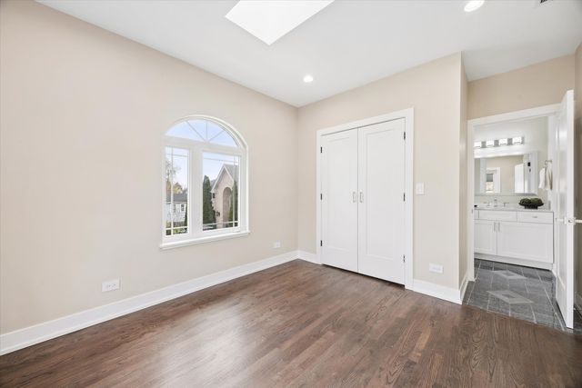 9807 W 57th Street, Countryside, IL 60525