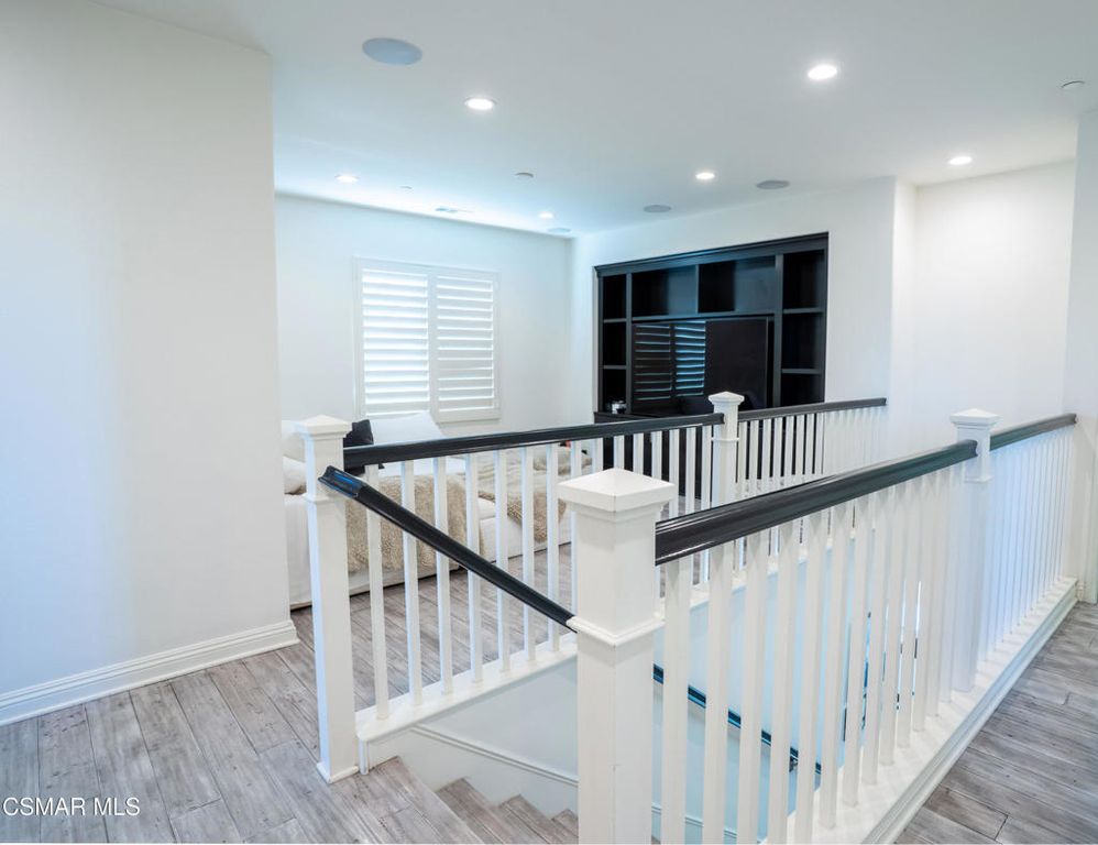 Image 16 of property listing at 3748 Gazebo Lane, Camarillo, CA 93012