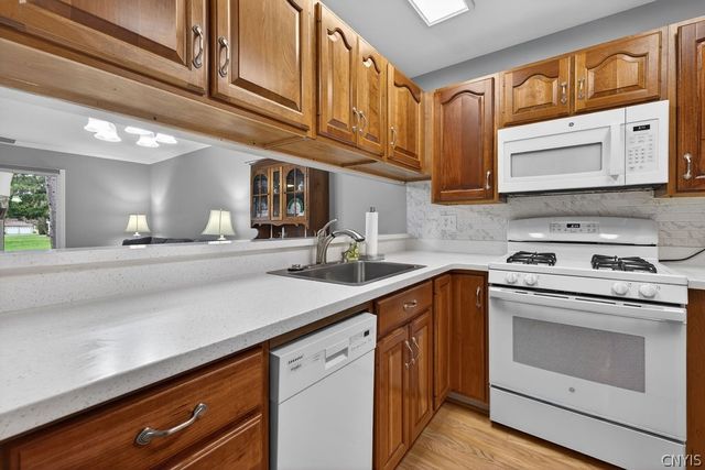 601 Barnstable Court, Camillus, NY 13031