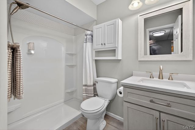 601 Barnstable Court, Camillus, NY 13031