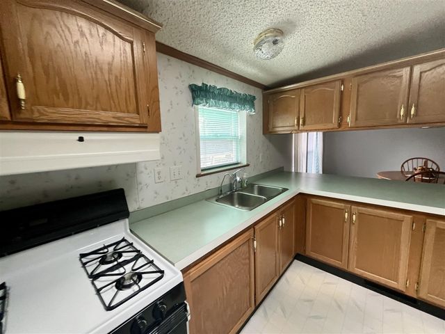 1268 Oak Brook Lane, Portage, MI 49002