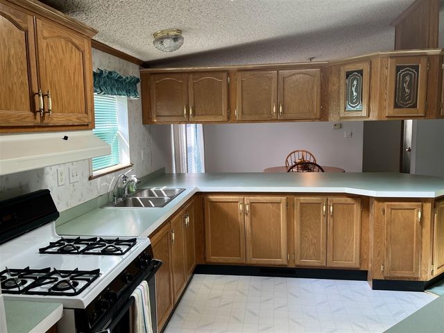 1268 Oak Brook Lane, Portage, MI 49002