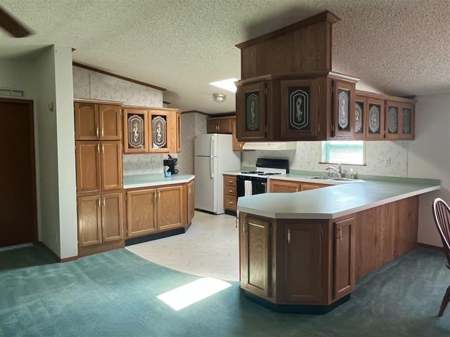 1268 Oak Brook Lane, Portage, MI 49002