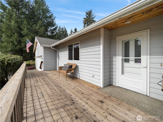 12728 Pioneer Way E, Buckley, WA 98321