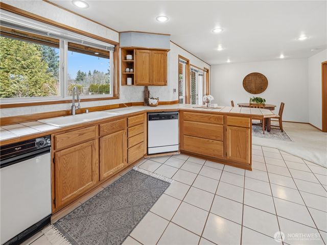 12728 Pioneer Way E, Buckley, WA 98321