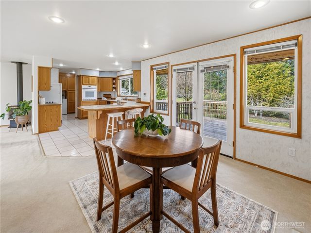 12728 Pioneer Way E, Buckley, WA 98321