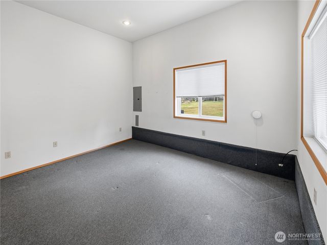 12728 Pioneer Way E, Buckley, WA 98321