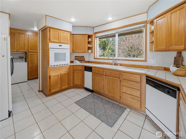 12728 Pioneer Way E, Buckley, WA 98321