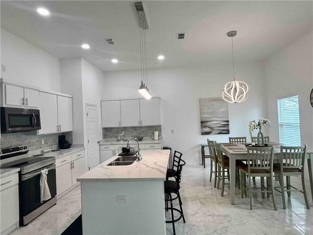 2303 S 42nd Lane, Mcallen, TX 78503