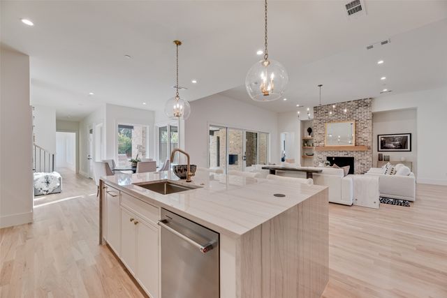 4074 S Better Drive, Dallas, TX 75229