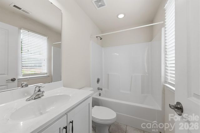 1502 Sharon Road W, Charlotte, NC 28210