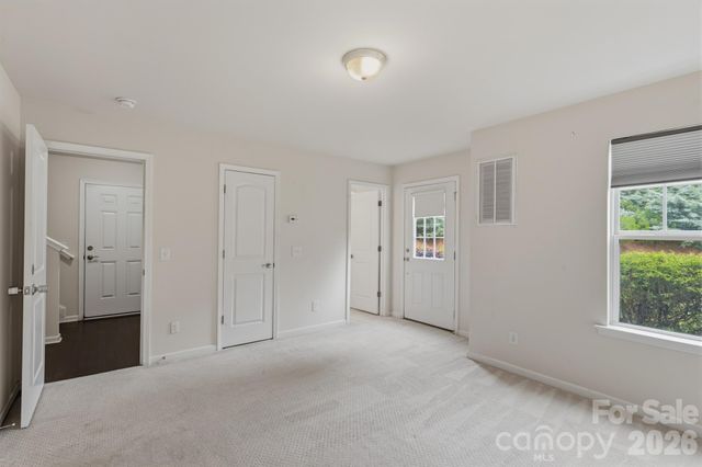 1502 Sharon Road W, Charlotte, NC 28210