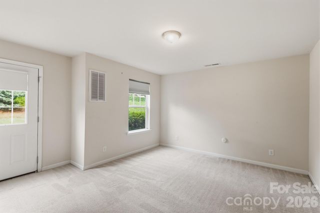 1502 Sharon Road W, Charlotte, NC 28210