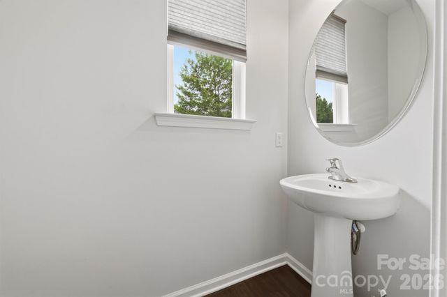 1502 Sharon Road W, Charlotte, NC 28210