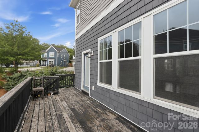 1502 Sharon Road W, Charlotte, NC 28210