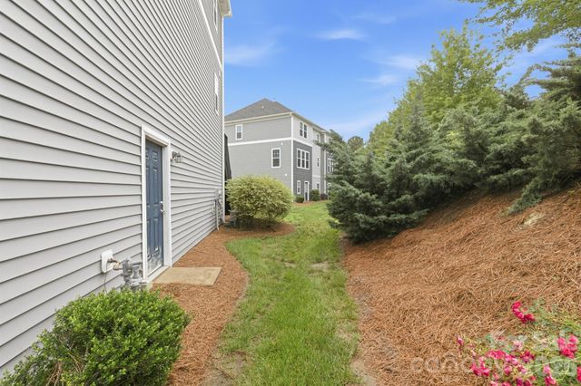 1502 Sharon Road W, Charlotte, NC 28210