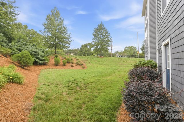 1502 Sharon Road W, Charlotte, NC 28210