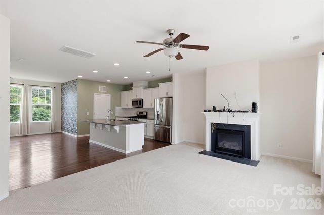 1502 Sharon Road W, Charlotte, NC 28210