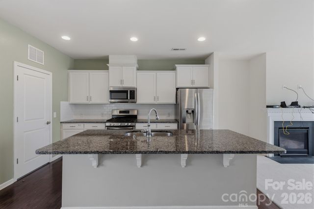 1502 Sharon Road W, Charlotte, NC 28210
