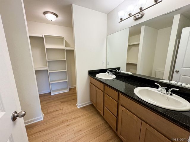 5389 Swan Drive, Burton, MI 48509