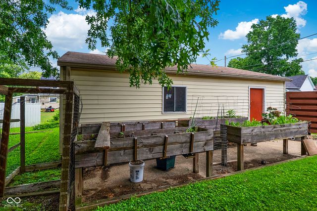 15 W Joseph Street, Brazil, IN 47834