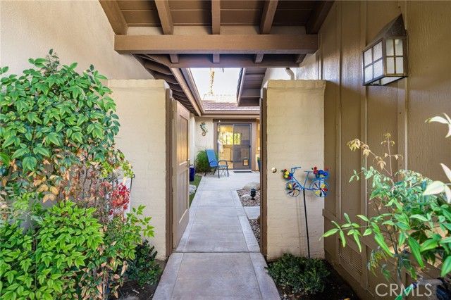 57 Ponderosa Circle, Palm Desert, CA 92211