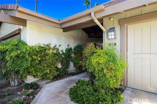 57 Ponderosa Circle, Palm Desert, CA 92211