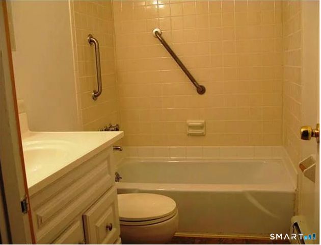 280 Capen Street 34, Hartford, CT 06112