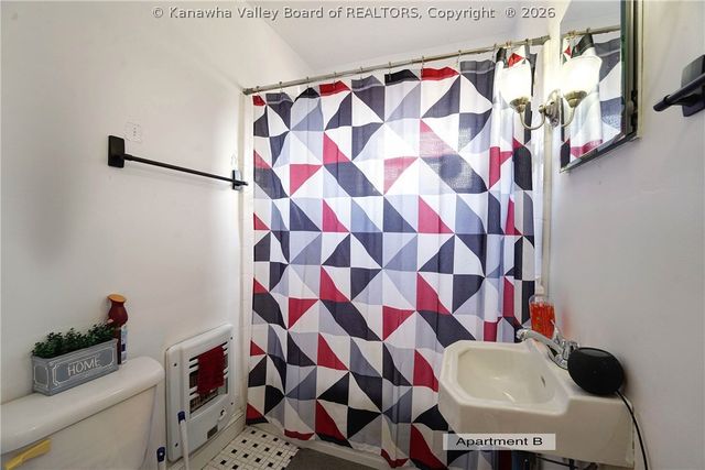 122 Arlington Avenue, Charleston, WV 25302