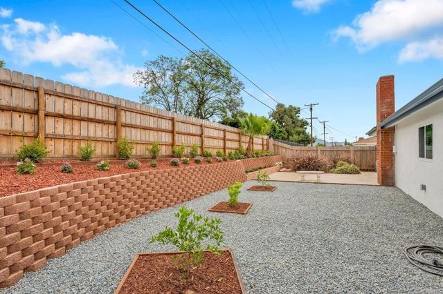 1663 Parklawn Drive, El Cajon, CA 92021