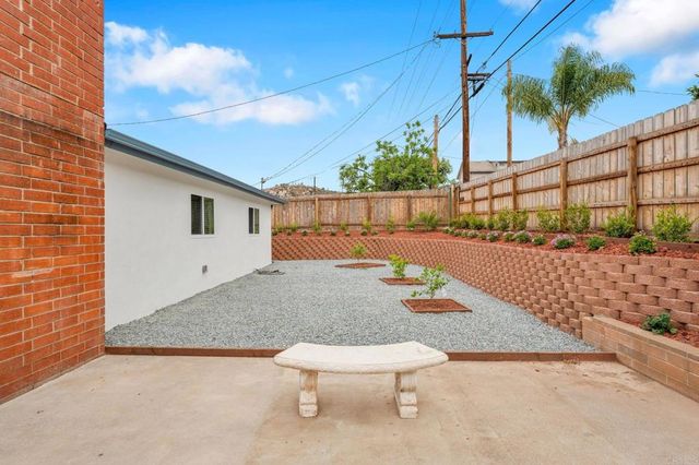 1663 Parklawn Drive, El Cajon, CA 92021