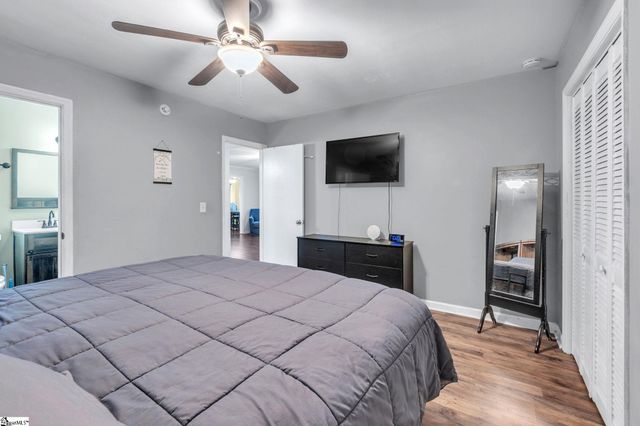 202 Green Meadows Circle, Fountain Inn, SC 29644