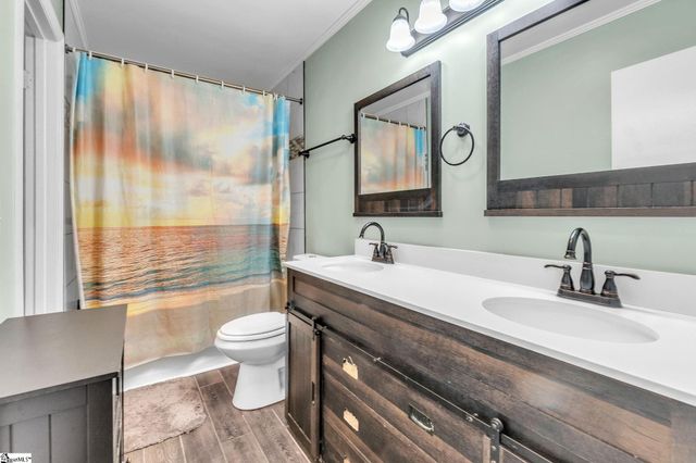 202 Green Meadows Circle, Fountain Inn, SC 29644