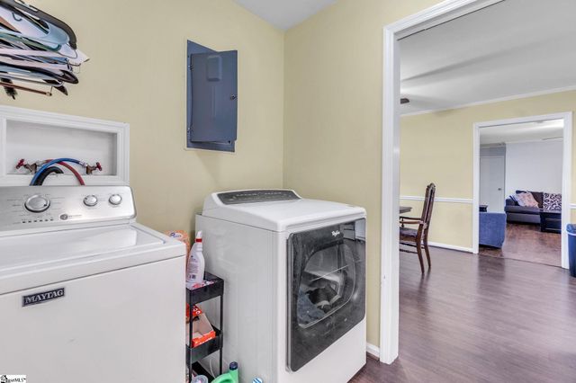 202 Green Meadows Circle, Fountain Inn, SC 29644
