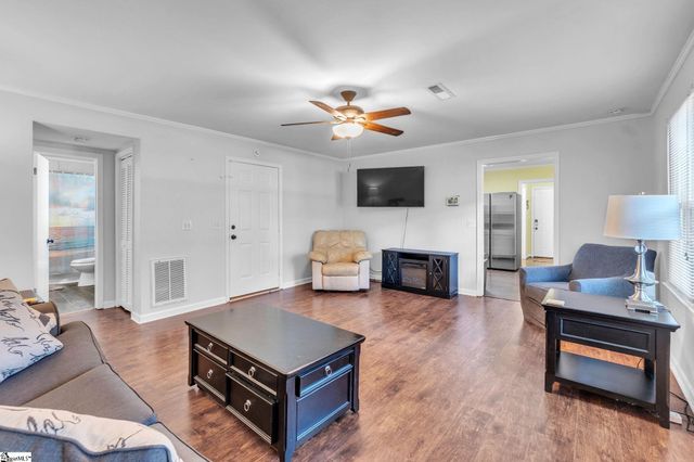 202 Green Meadows Circle, Fountain Inn, SC 29644