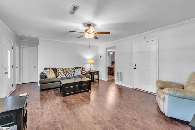 202 Green Meadows Circle, Fountain Inn, SC 29644