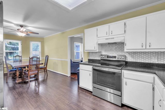 202 Green Meadows Circle, Fountain Inn, SC 29644