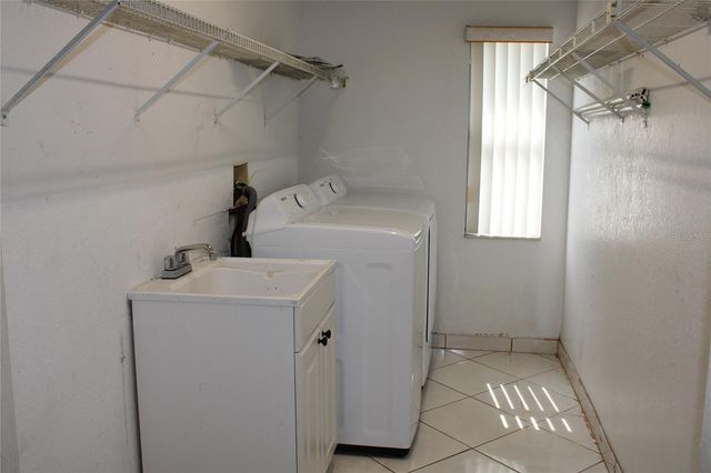 6121 56TH AVENUE N, St Petersburg, FL 33709
