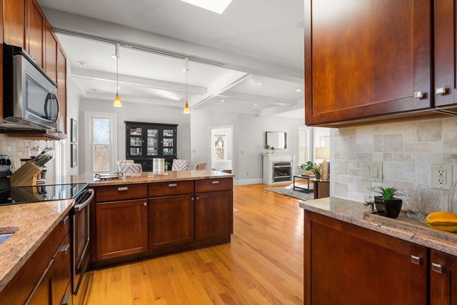 23 Rowe St 23, Boston, MA 02131