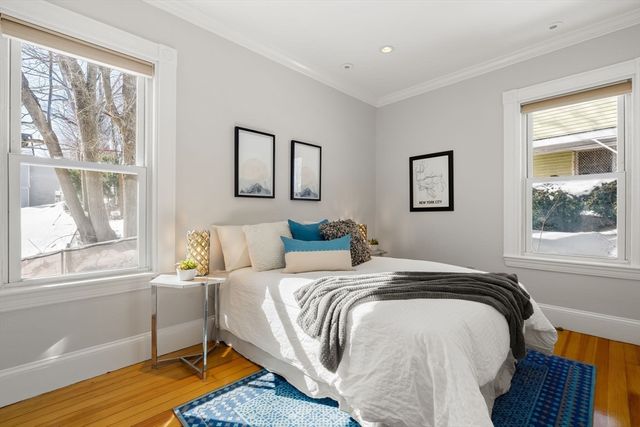 23 Rowe St 23, Boston, MA 02131