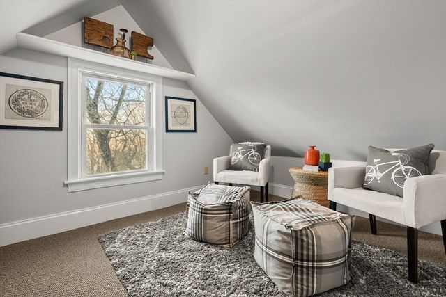 23 Rowe St 23, Boston, MA 02131