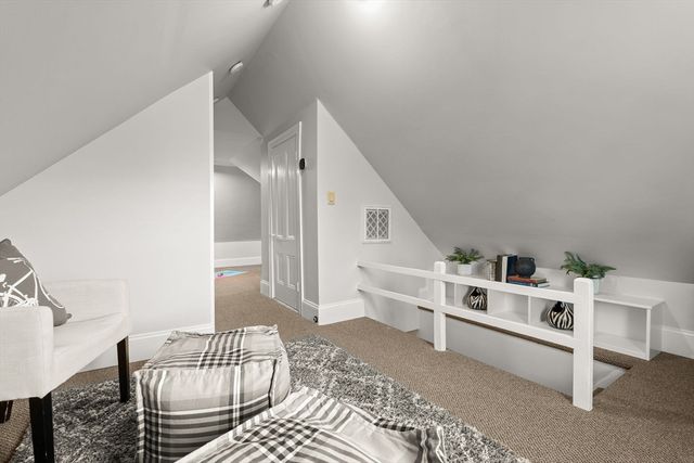 23 Rowe St 23, Boston, MA 02131