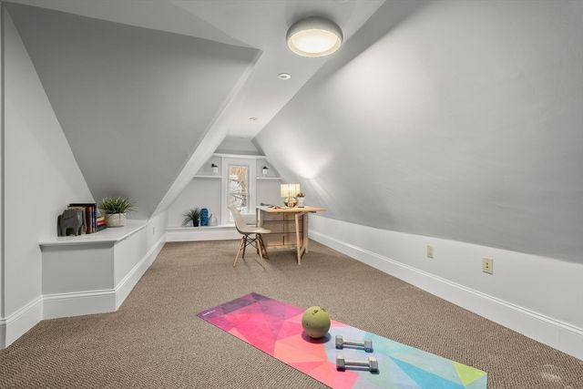 23 Rowe St 23, Boston, MA 02131