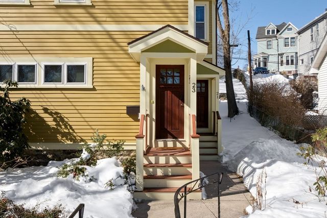 23 Rowe St 23, Boston, MA 02131