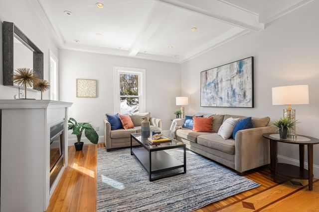 23 Rowe St 23, Boston, MA 02131